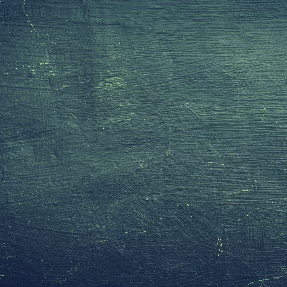 Девушки танцуют без ничего под красивую музык